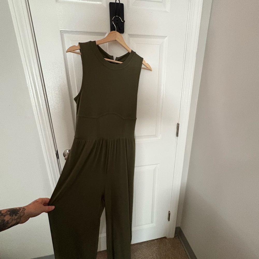 Cider Forest Green Sleeveless Jumpsuit